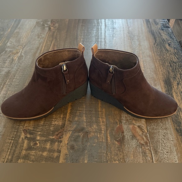 DrScholl’s Brown Suede Ankle Boots - Picture 4 of 9